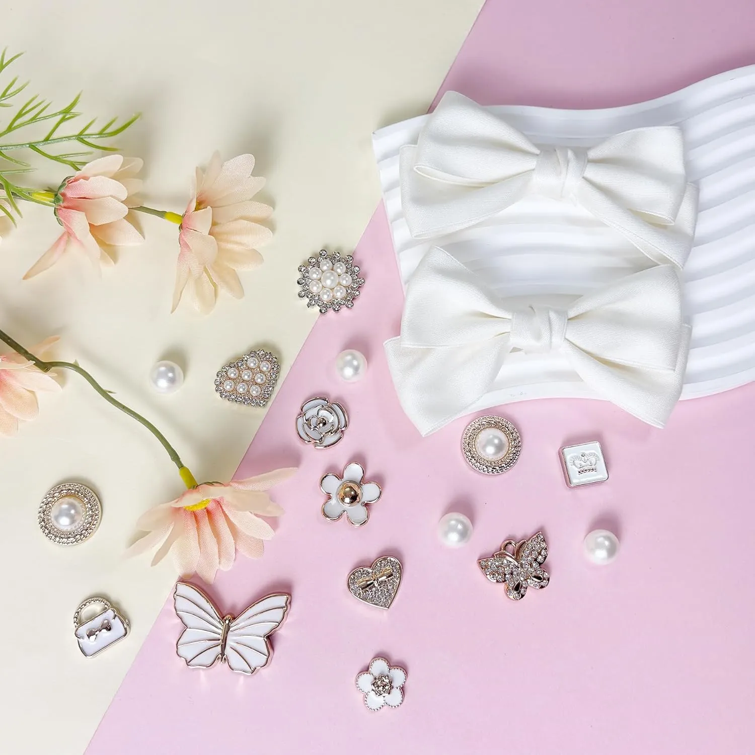 18Pcs Bow Shoe Charms for Women, Bling Rhinestones Shoe Charms Accessories, DIY Shoe Decoration Charms for Clogs Summer Sandals Party Favor