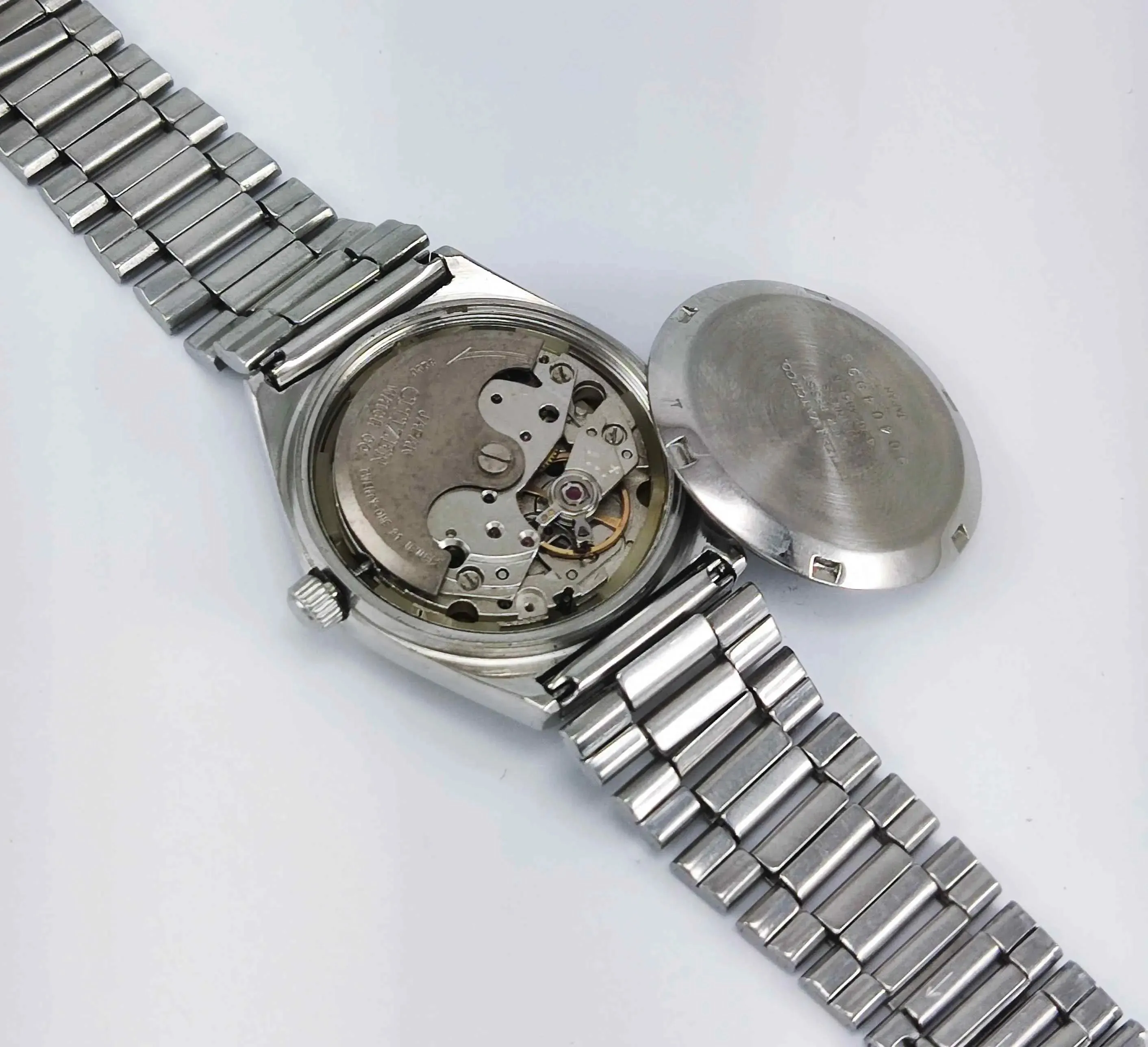 Citizen Automatic 8200A White-Yellow Dial 21 Jewels Day Date Men's Mechanical Watch