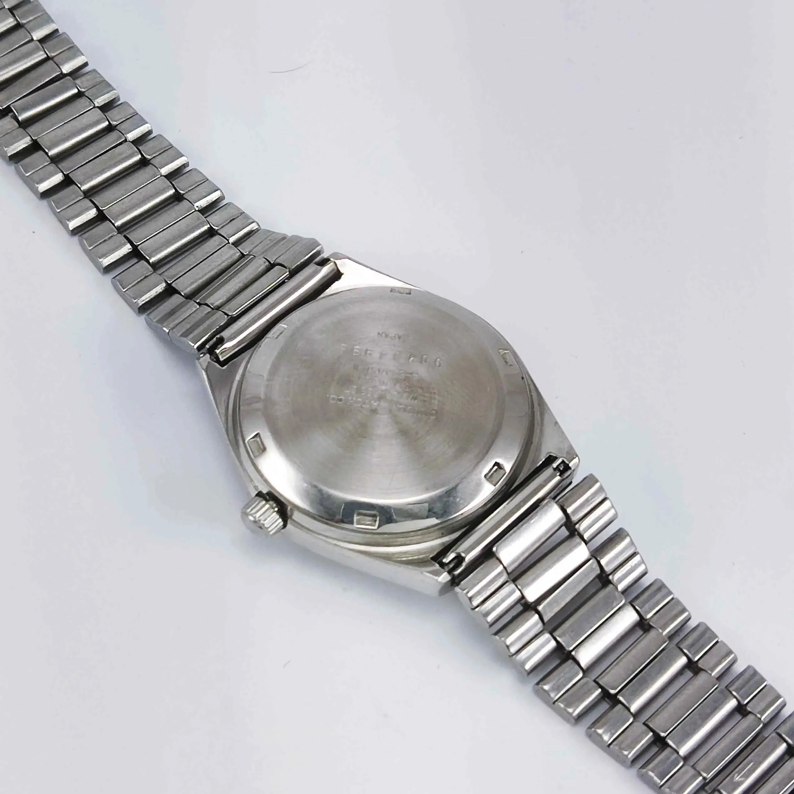 Citizen Automatic 8200A White-Yellow Dial 21 Jewels Day Date Men's Mechanical Watch