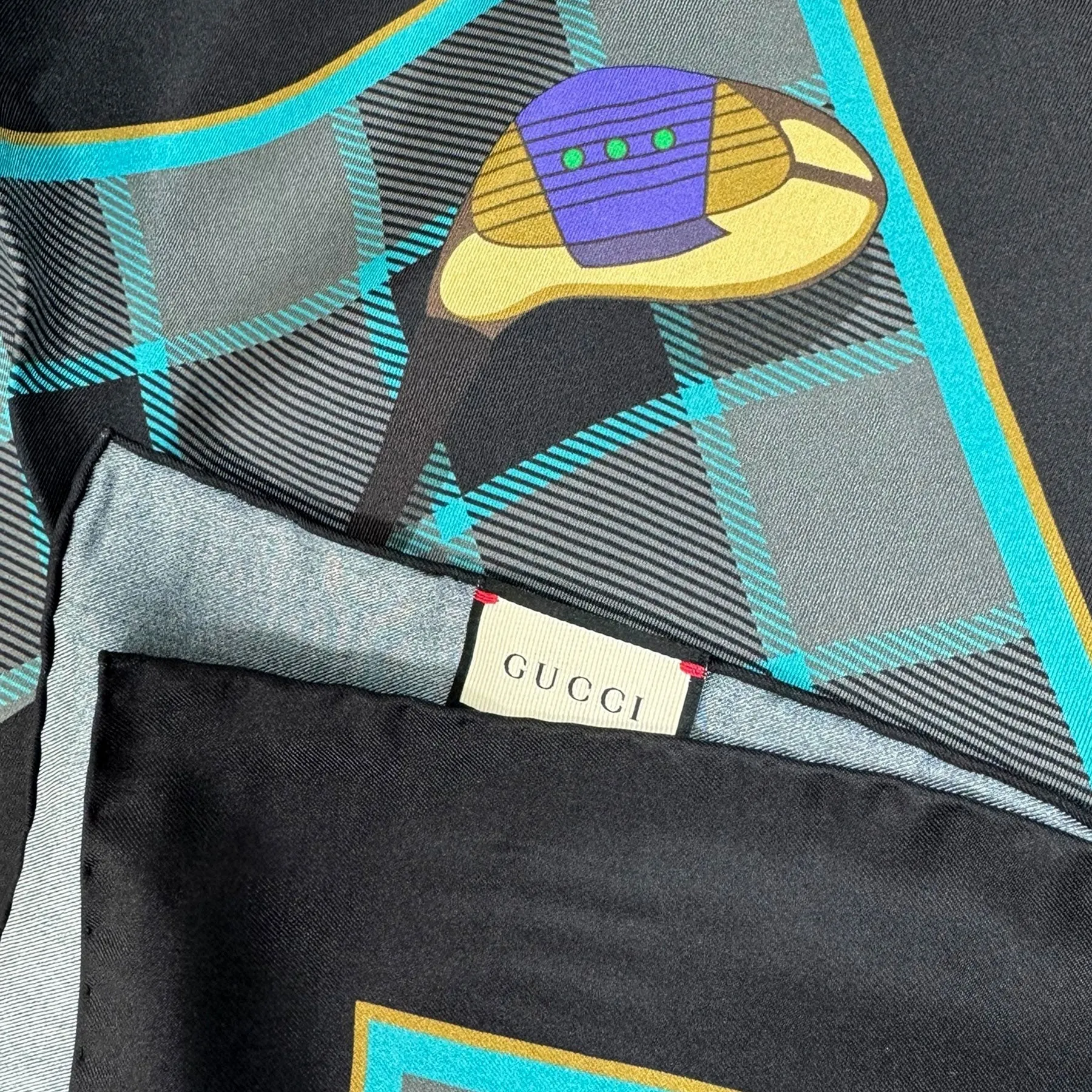 Gucci Scarf Gold Design  - Twill Silk Square Foulard Women Collection SALE